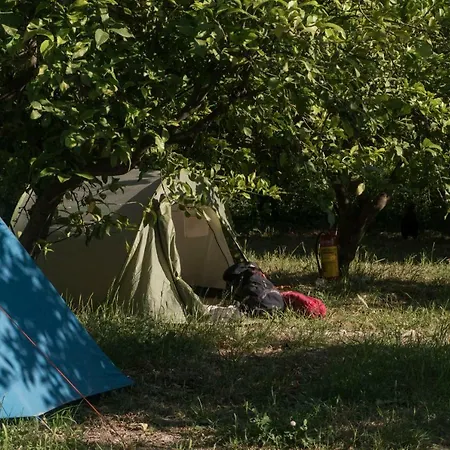 Kamp Lotus Campeggio *